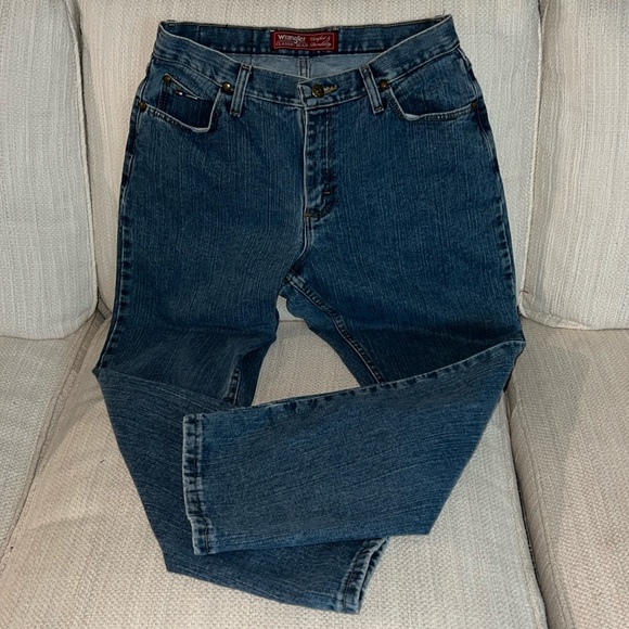 Wrangler Denim - Vintage Wrangler 19MWSAD women’s classic red label jeans in size 10 X 30.